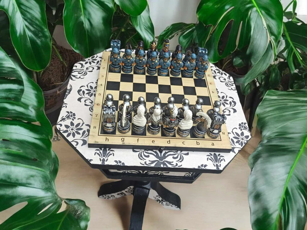 Vintage Schachtisch mit Backgammon – Totenkopf Spieltisch – drehbare Spielplatte – Gothic Beistelltisch – Betti