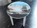 Runder Vintage Esstisch mit maritimem Segelschiff-Motiv & Epoxidharz | Anno