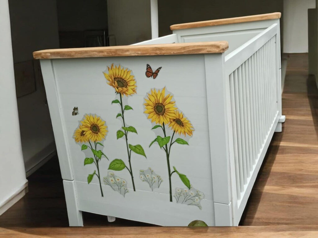 Mitwachsendes Kinderbett 70x140 aus Holz mit Sonnenblumen – Vintage Unikat | Sunny