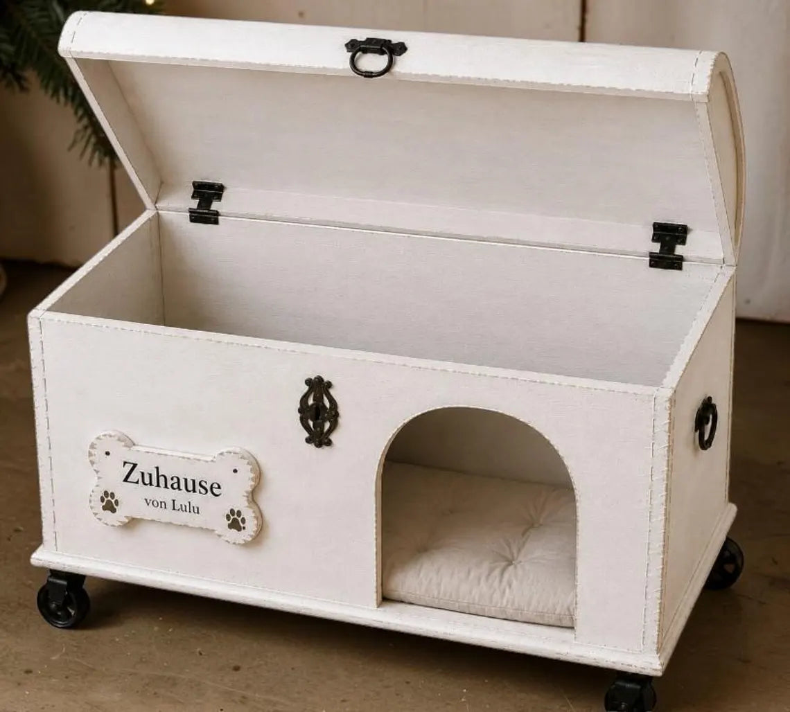 Hundehöhle aus Vintage Holztruhe mit Hundebett & Stauraum – personalisiert | Lulu