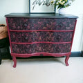 Vintage Kommode Rot Schwarz – florale Upcycling Kommode mit 3 Schubladen – Statement Möbel Jule
