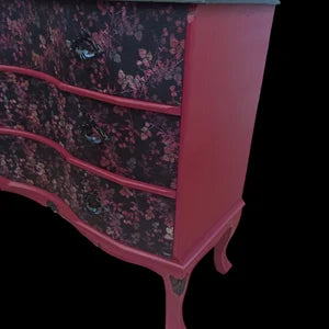 Vintage Kommode Rot Schwarz – florale Upcycling Kommode mit 3 Schubladen – Statement Möbel Jule