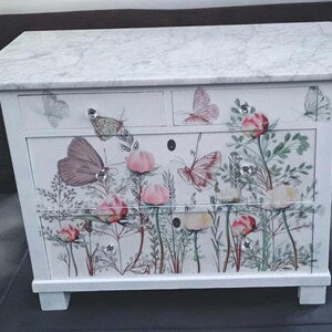 Vintage Kommode mit Marmorplatte & Blumenmotiv – florale Landhauskommode – Sally