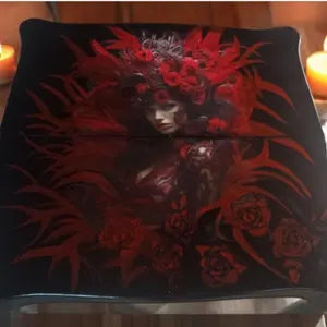 Klappbarer Vintage Esstisch für kleine Räume – 90 × 90 cm – Rot Schwarz – Mila