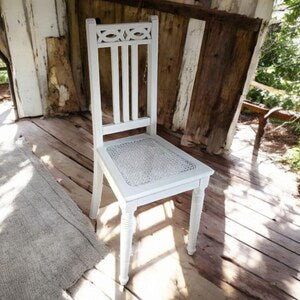 Vintage Holzstuhl Weiß – Landhaus & Shabby Chic Esszimmerstuhl – Vincent