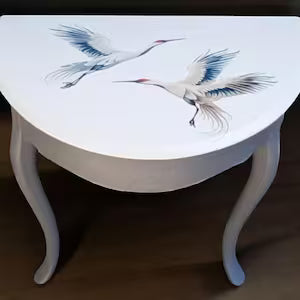 Halbrunder Vintage Wandtisch aus Vollholz – platzsparender Konsolentisch mit Kranichmotiv