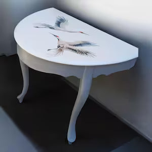 Halbrunder Vintage Wandtisch aus Vollholz – platzsparender Konsolentisch mit Kranichmotiv