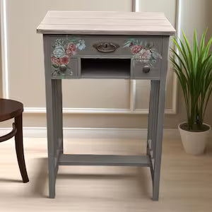 Vintage Nachttisch mit Schubladen – romantischer Beistelltisch im Landhausstil – Karin