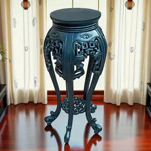 Asiatischer Pflanzenständer aus Holz – geschnitzter Vintage Blumenhocker – Mian