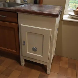 Vintage Vorratsschrank aus Holz – alter Küchenschrank Landhausstil – Theodor
