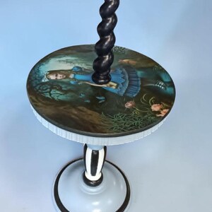 Vintage Stehlampe mit Beistelltisch & Tiffany-Glasschirm – Fantasy Tischlampe – Bluebell