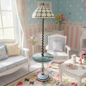Vintage Stehlampe mit Beistelltisch & Tiffany-Glasschirm – Fantasy Tischlampe – Bluebell
