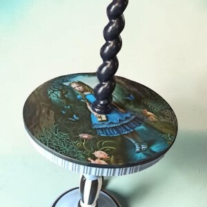 Vintage Stehlampe mit Beistelltisch & Tiffany-Glasschirm – Fantasy Tischlampe – Bluebell
