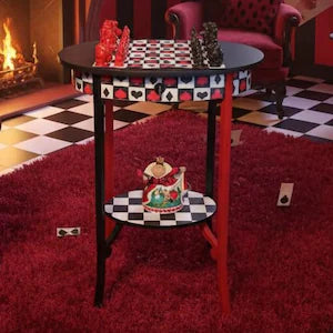 Vintage Schachtisch mit Schachfiguren – außergewöhnlicher Spieltisch im Karten-Design – Isabella