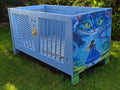 Vintage Kinderbett 60x120 cm | Aufgearbeitetes Holzbett mit Alice-Motiv | Blaues Einzelstück