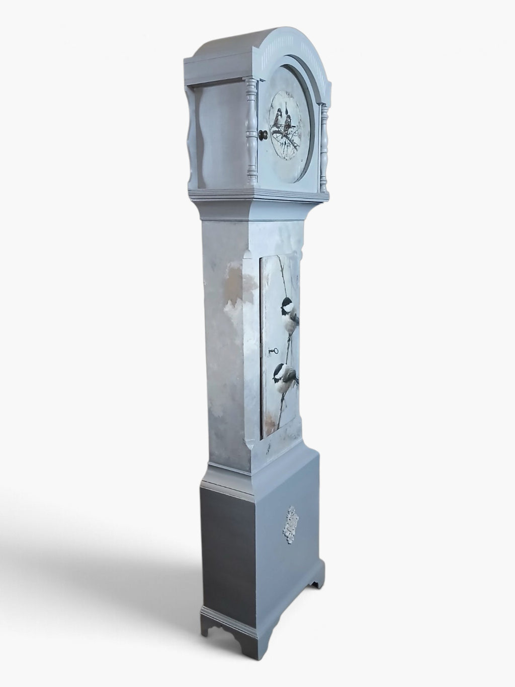 Vintage Standuhr „Elowen“ mit Vogelmotiv – aufgearbeitetes Möbel-Unikat