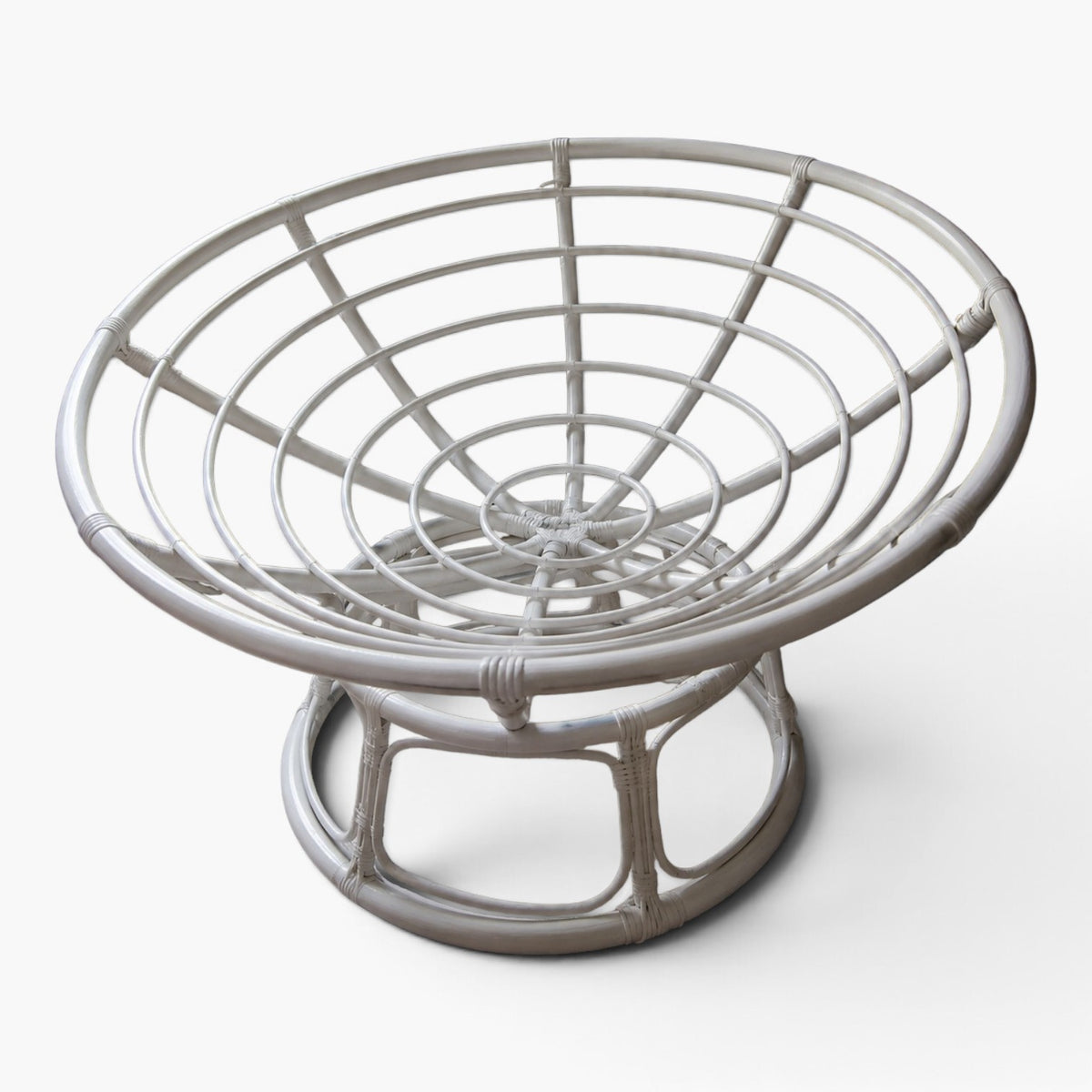 Papasan Sessel aus Rattan in Weiß – großer Vintage Rundsessel „Solea“